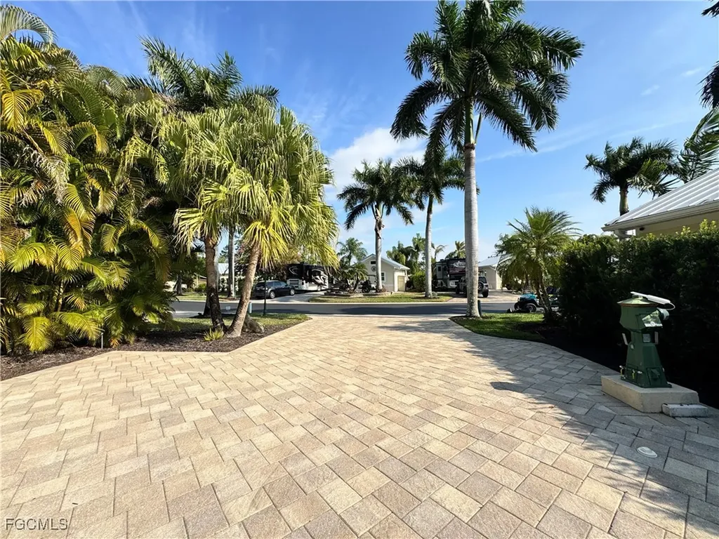 Lot 10 3027 E Riverbend Resort Boulevard Labelle FL 33935