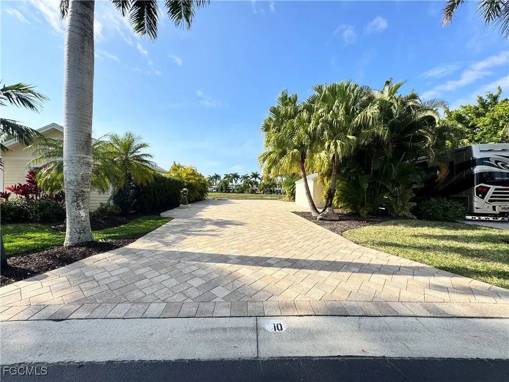 Lot 10 3027 E Riverbend Resort Boulevard Labelle FL 33935