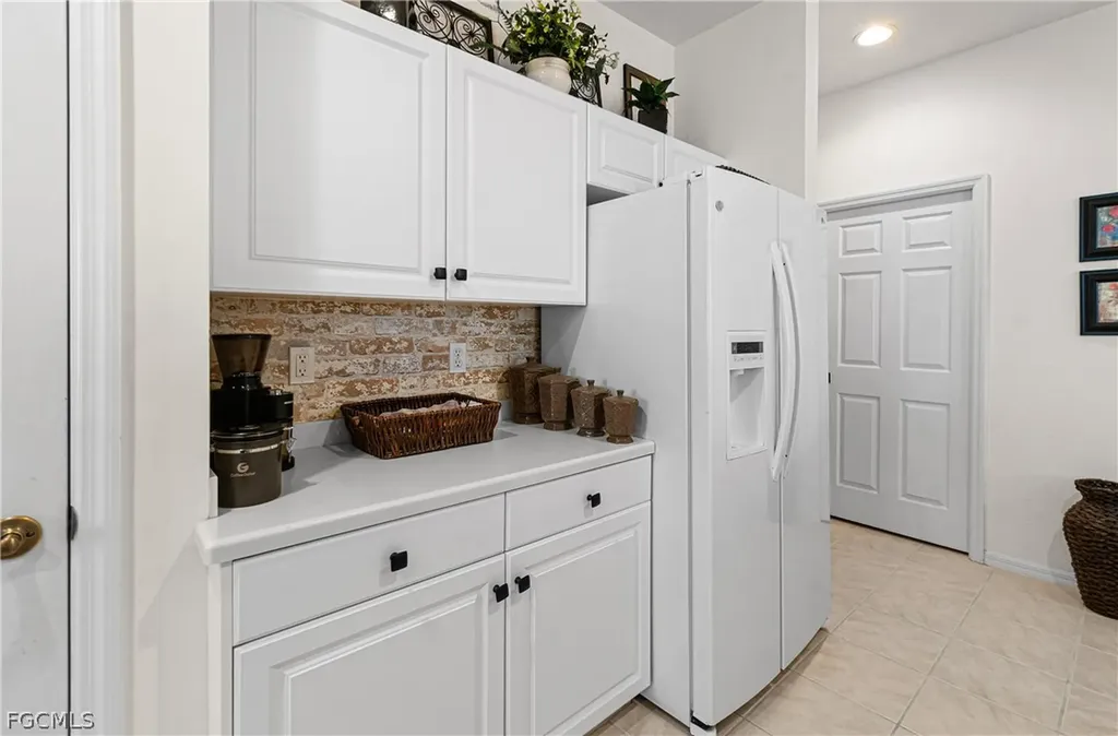 4209 Liron Avenue Fort Myers FL 33916