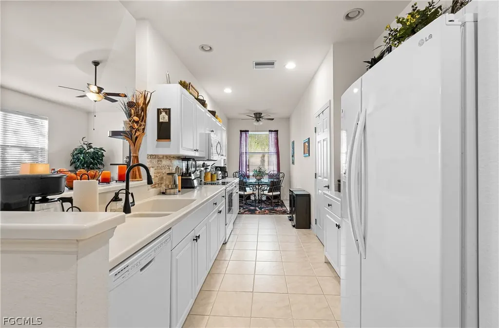 4209 Liron Avenue Fort Myers FL 33916