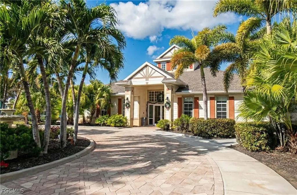 4209 Liron Avenue Fort Myers FL 33916
