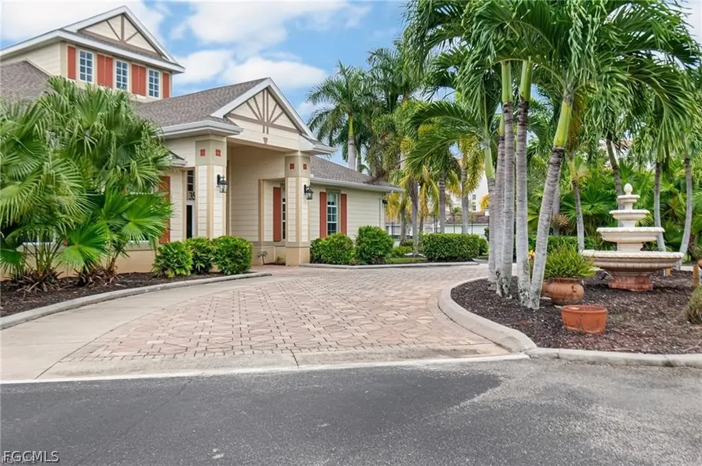4209 Liron Avenue Fort Myers FL 33916