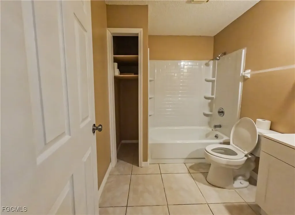 1165 Palm Avenue North Fort Myers FL 33903
