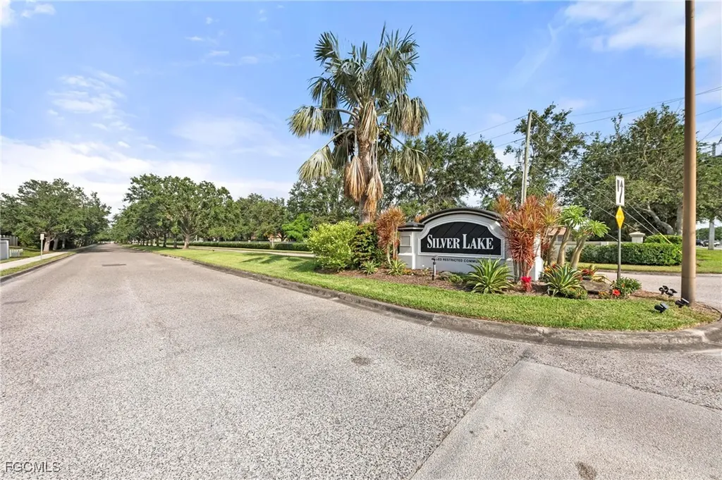 5224 58th Terrace E Bradenton FL 34203