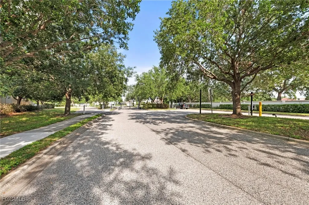 5224 58th Terrace E Bradenton FL 34203