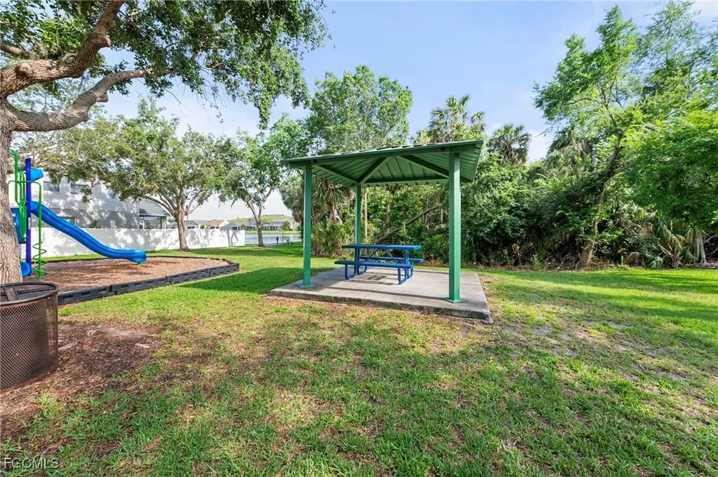 5224 58th Terrace E Bradenton FL 34203