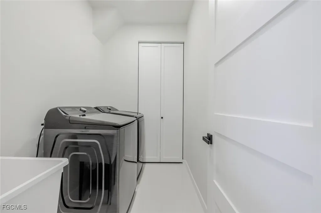 1116 NW 21st Place Cape Coral FL 33993