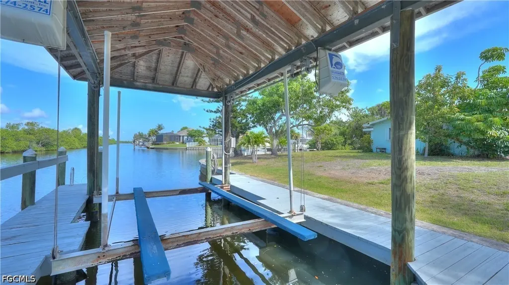 12055 Matlacha Boulevard Matlacha Isles FL 33991