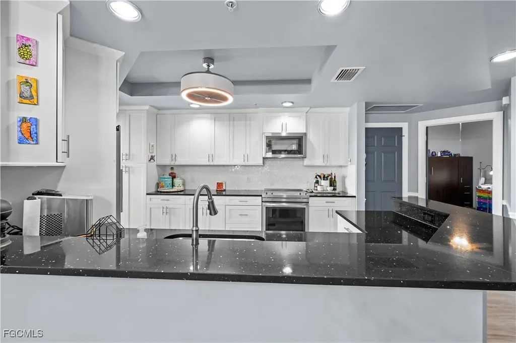 2745 1st Street Fort Myers FL 33916
