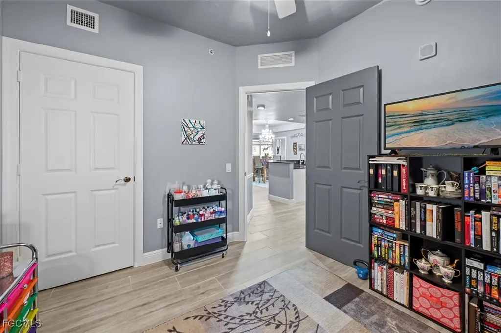 2745 1st Street Fort Myers FL 33916