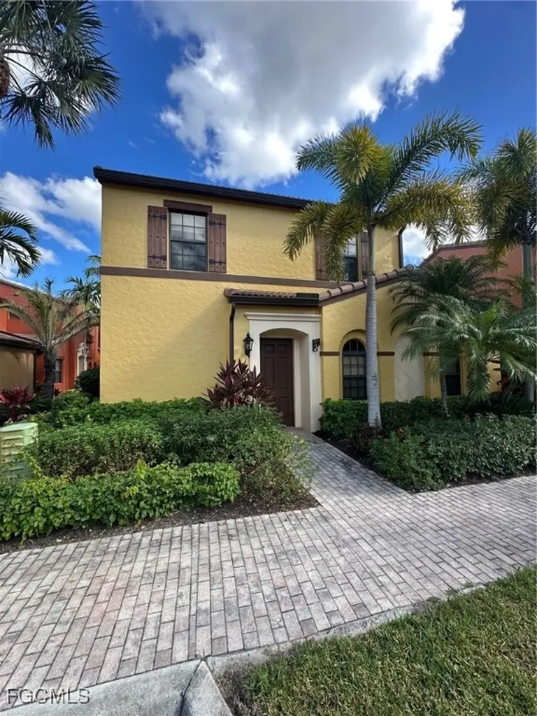 Fort Myers FL, 11996 Tulio Way, Unit 2303