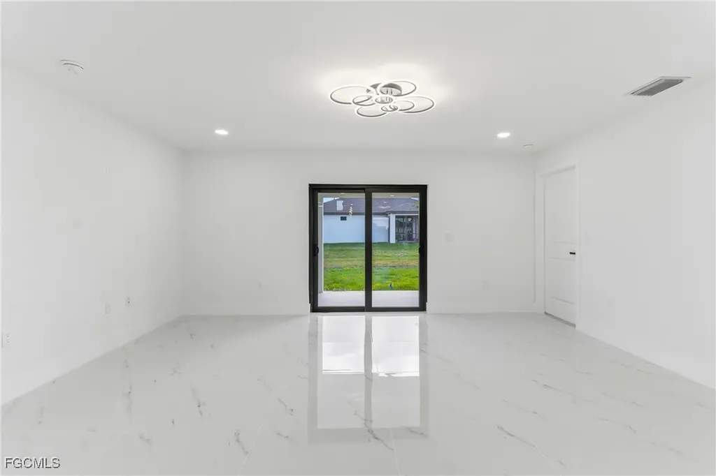 1918 NW 21st Terrace Cape Coral FL 33993