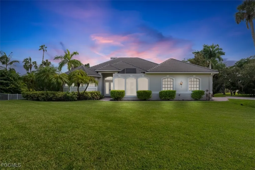12800 Treeline Court North Fort Myers FL 33903
