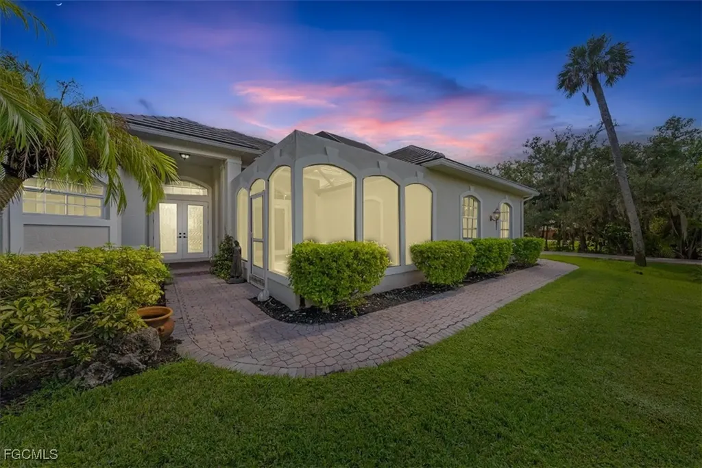 12800 Treeline Court North Fort Myers FL 33903