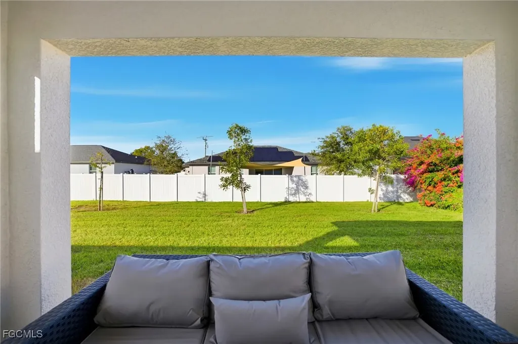 1910 NW 27th Place Cape Coral FL 33993
