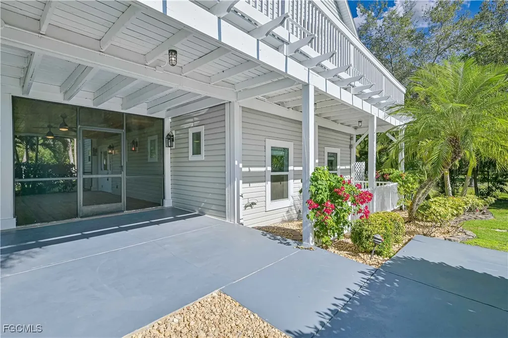6941 Hunters Road Naples FL 34109