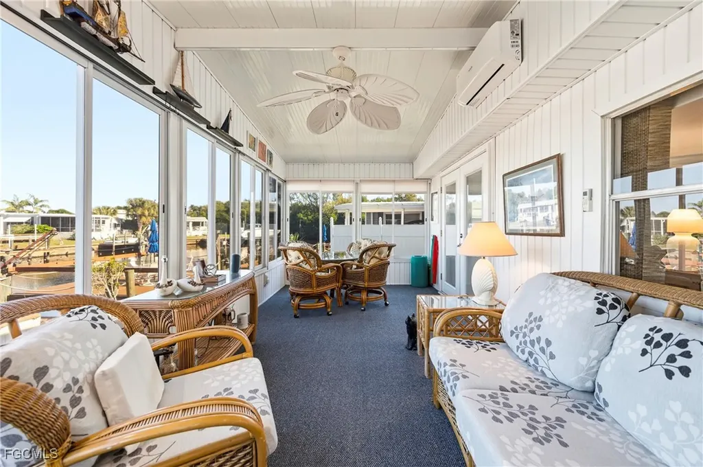 5523 Sir Walter Way North Fort Myers FL 33917