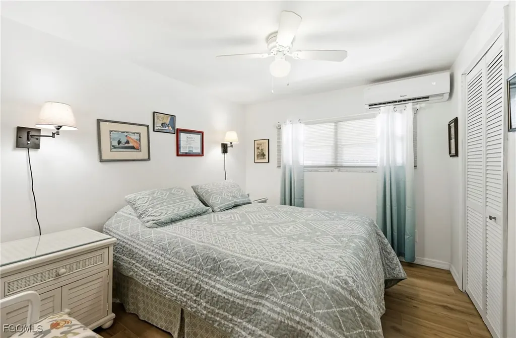 5523 Sir Walter Way North Fort Myers FL 33917