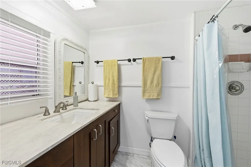 5523 Sir Walter Way North Fort Myers FL 33917