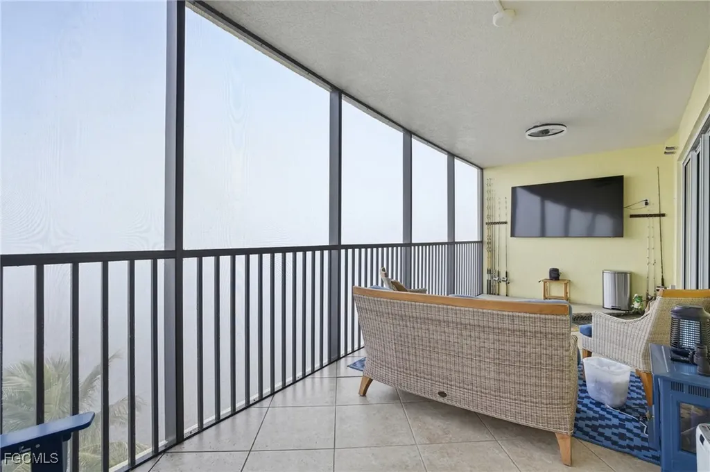 2797 1st Street Fort Myers FL 33916