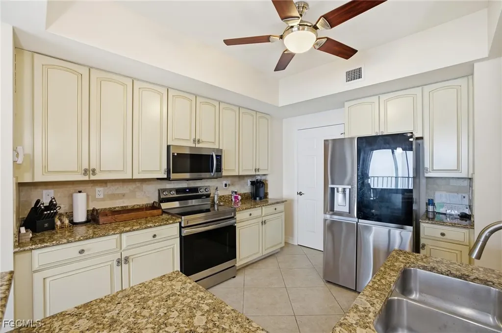 2797 1st Street Fort Myers FL 33916
