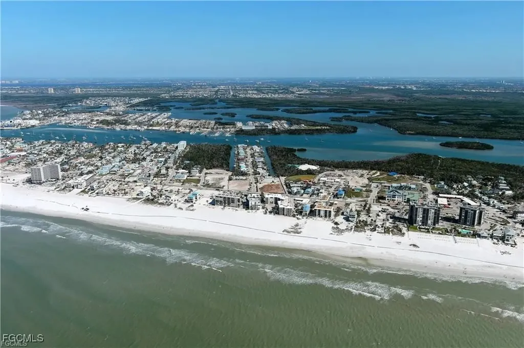 175 Tropical Shores Way Fort Myers Beach FL 33931