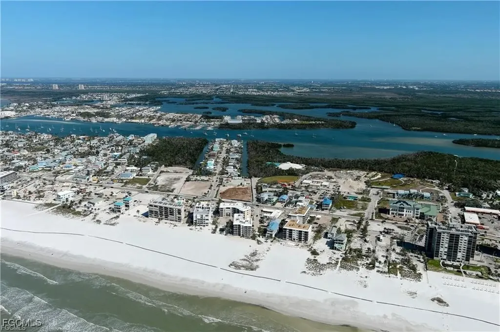 175 Tropical Shores Way Fort Myers Beach FL 33931