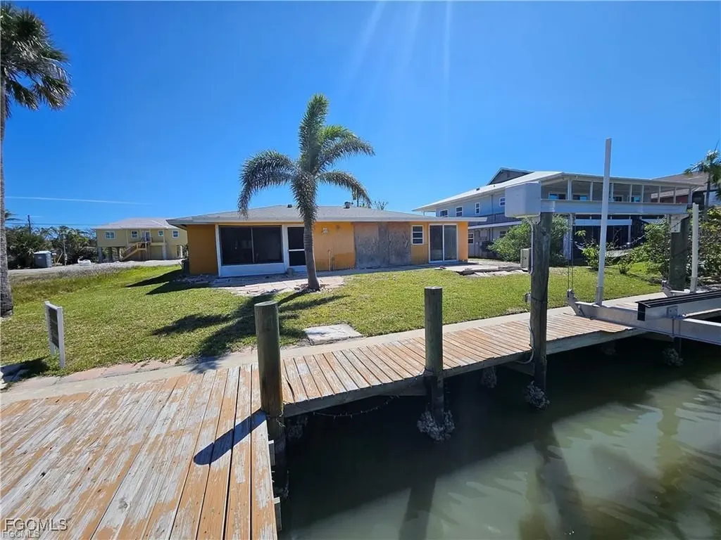175 Tropical Shores Way Fort Myers Beach FL 33931