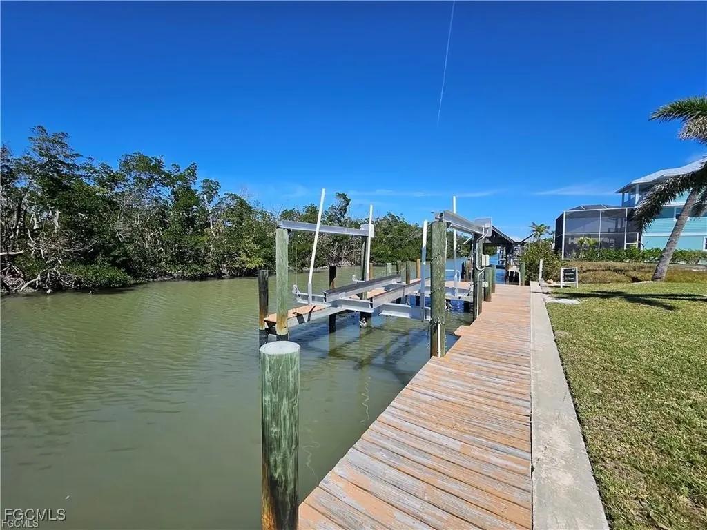 175 Tropical Shores Way Fort Myers Beach FL 33931