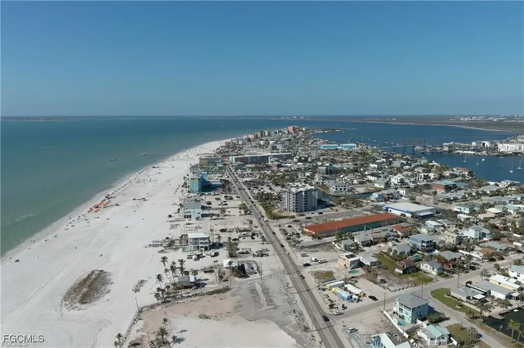 210 Pearl Street Fort Myers Beach FL 33931