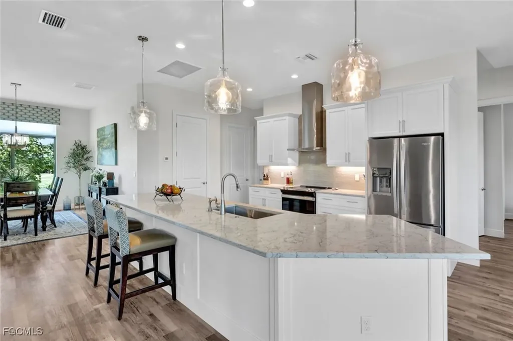 2819 SW 38th Terrace Cape Coral FL 33914