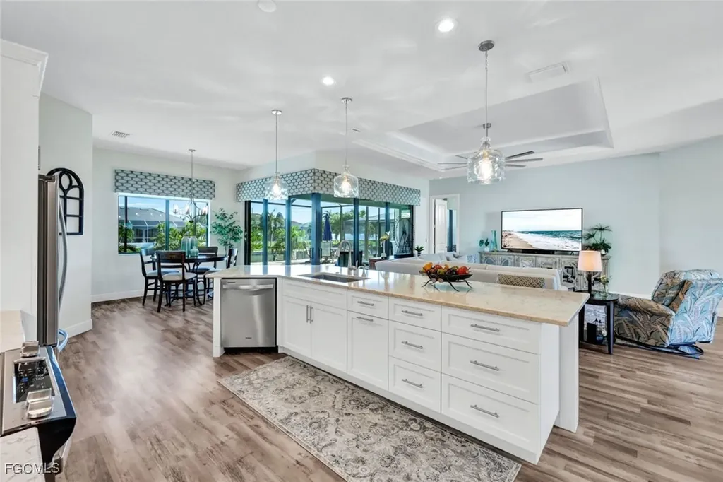 2819 SW 38th Terrace Cape Coral FL 33914