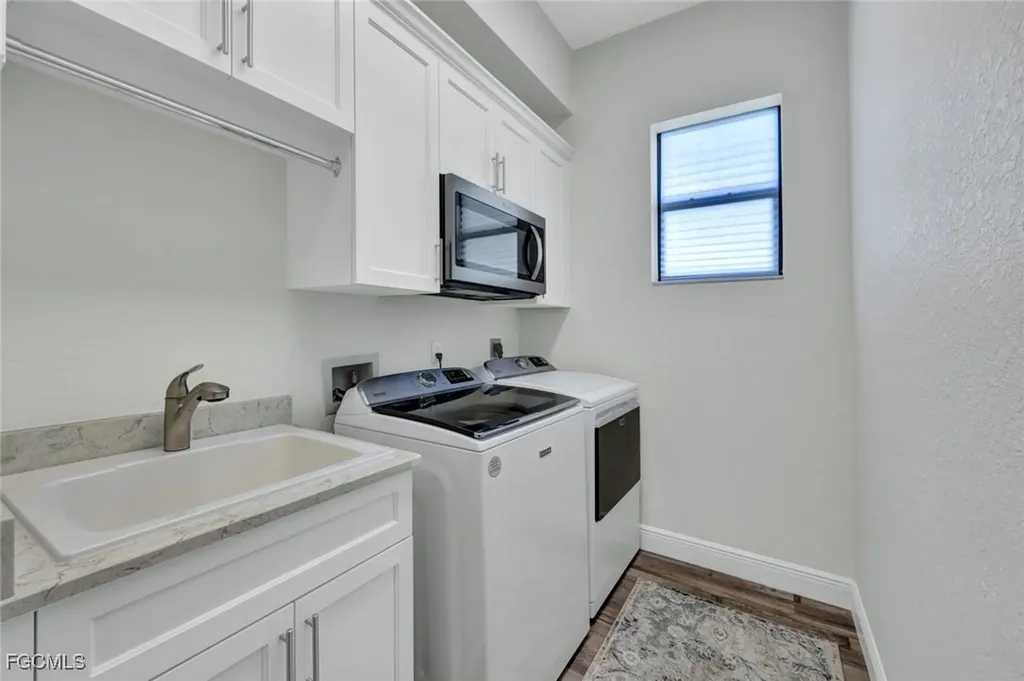 2819 SW 38th Terrace Cape Coral FL 33914