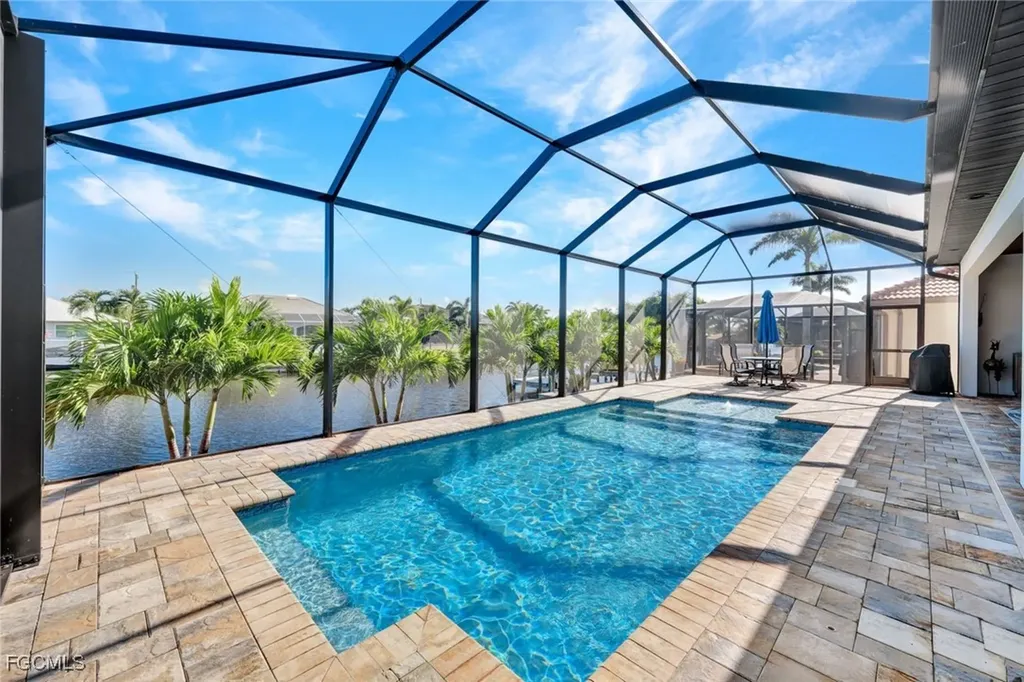 2819 SW 38th Terrace Cape Coral FL 33914