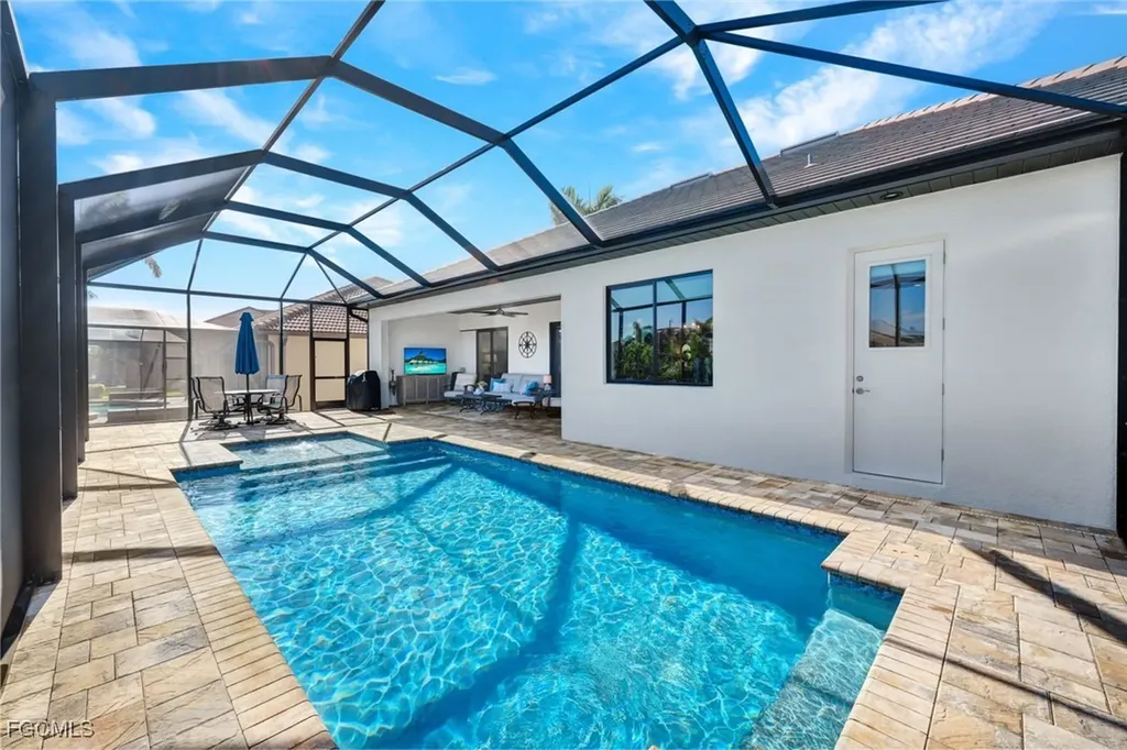 2819 SW 38th Terrace Cape Coral FL 33914