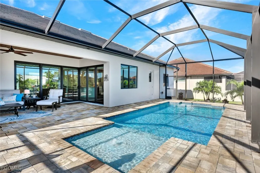 2819 SW 38th Terrace Cape Coral FL 33914