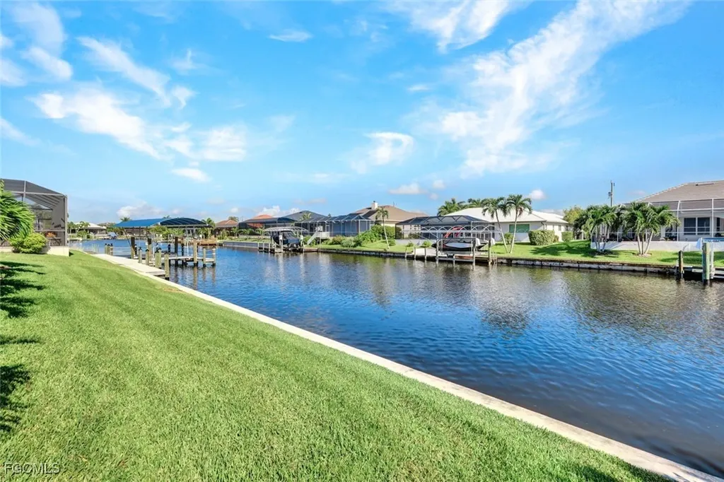 2819 SW 38th Terrace Cape Coral FL 33914
