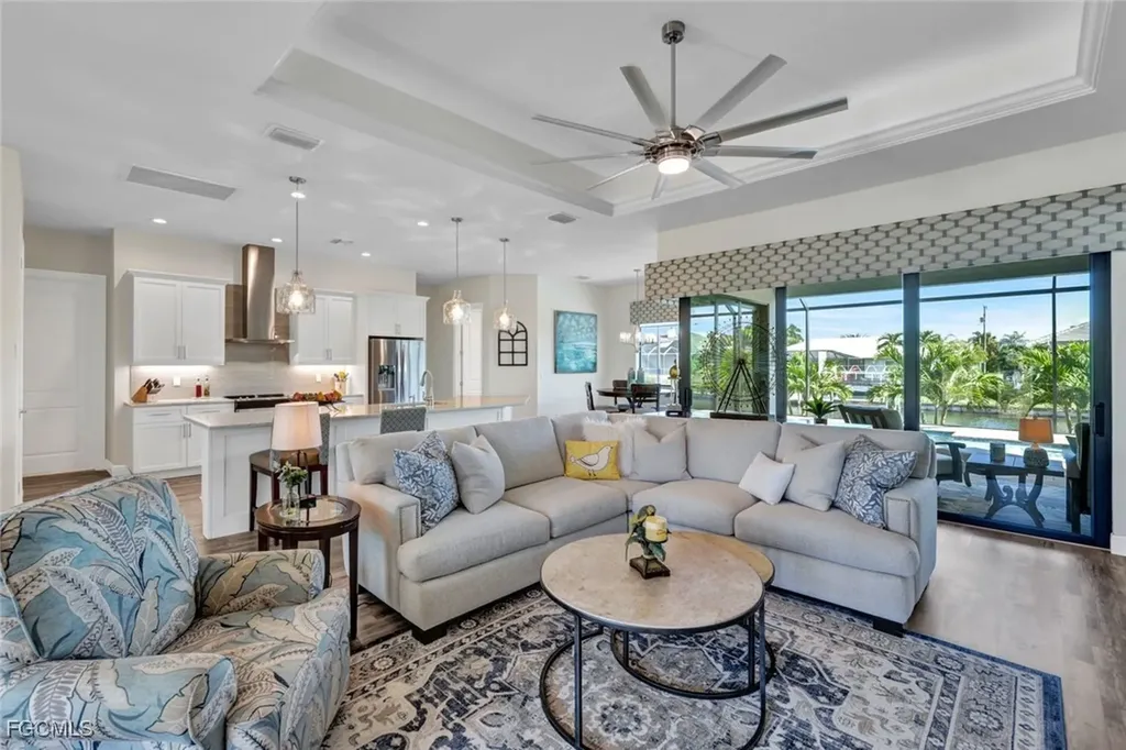 2819 SW 38th Terrace Cape Coral FL 33914