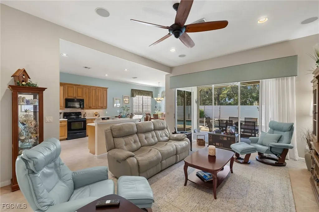 8872 King Henry Court Fort Myers FL 33908