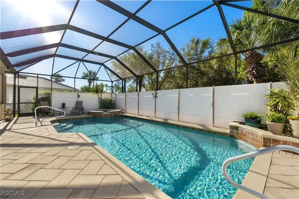 8872 King Henry Court Fort Myers FL 33908