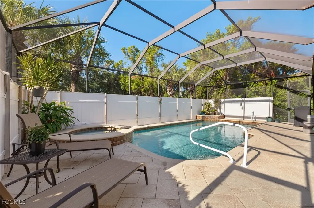 8872 King Henry Court Fort Myers FL 33908