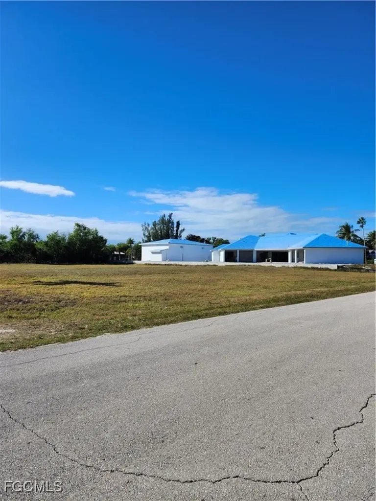 7665 Barrancas Avenue Bokeelia FL 33922