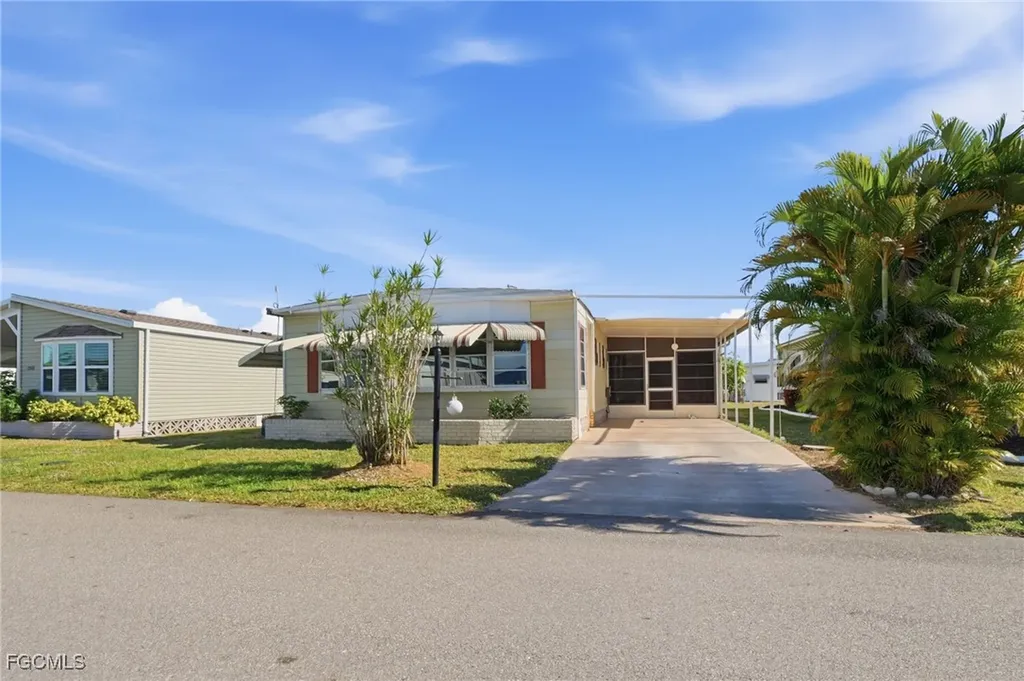 14734 Patrick Henry Road North Fort Myers FL 33917