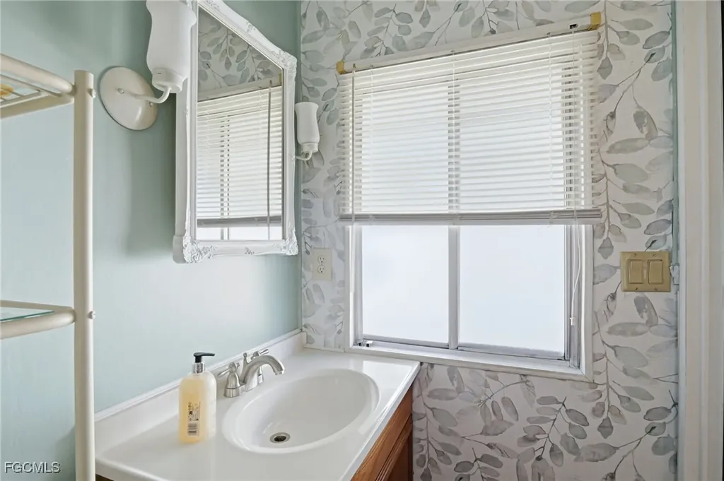 14734 Patrick Henry Road North Fort Myers FL 33917