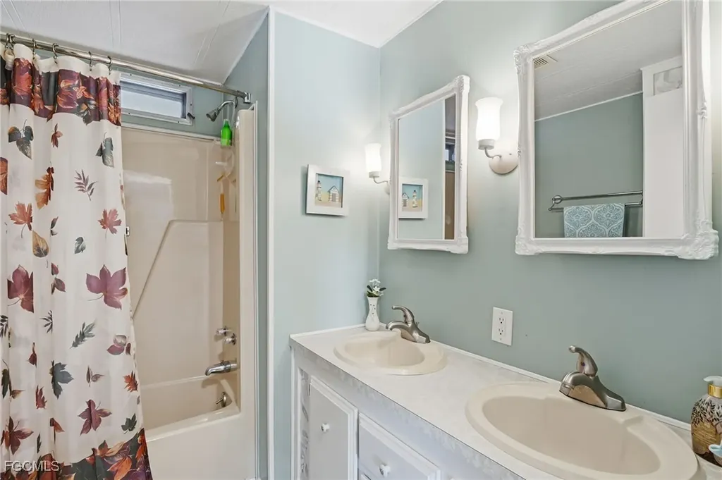 14734 Patrick Henry Road North Fort Myers FL 33917