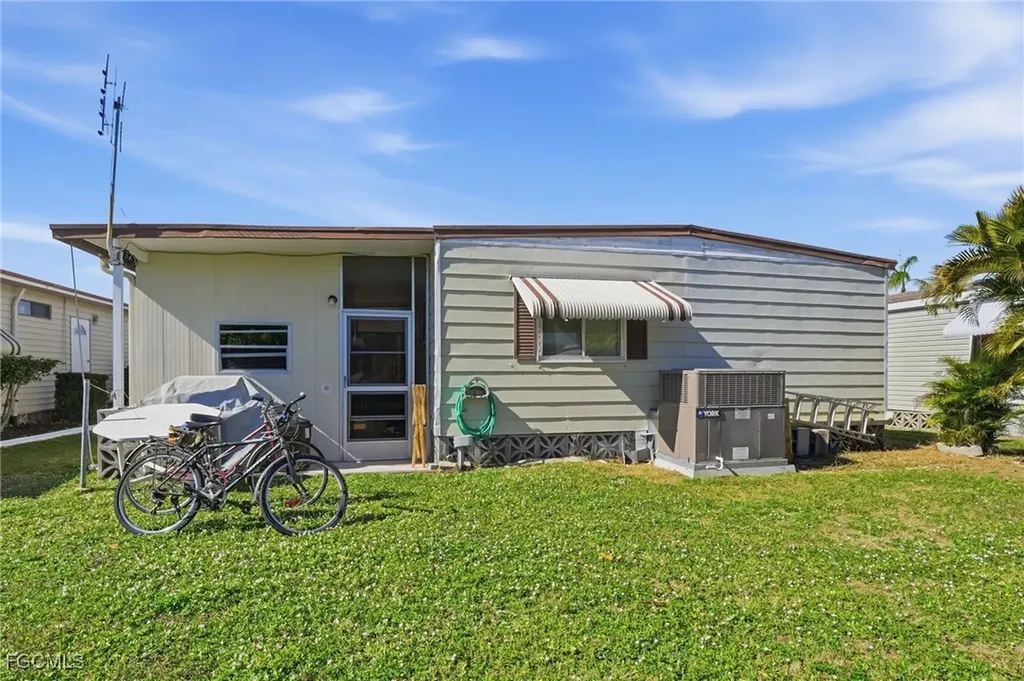 14734 Patrick Henry Road North Fort Myers FL 33917