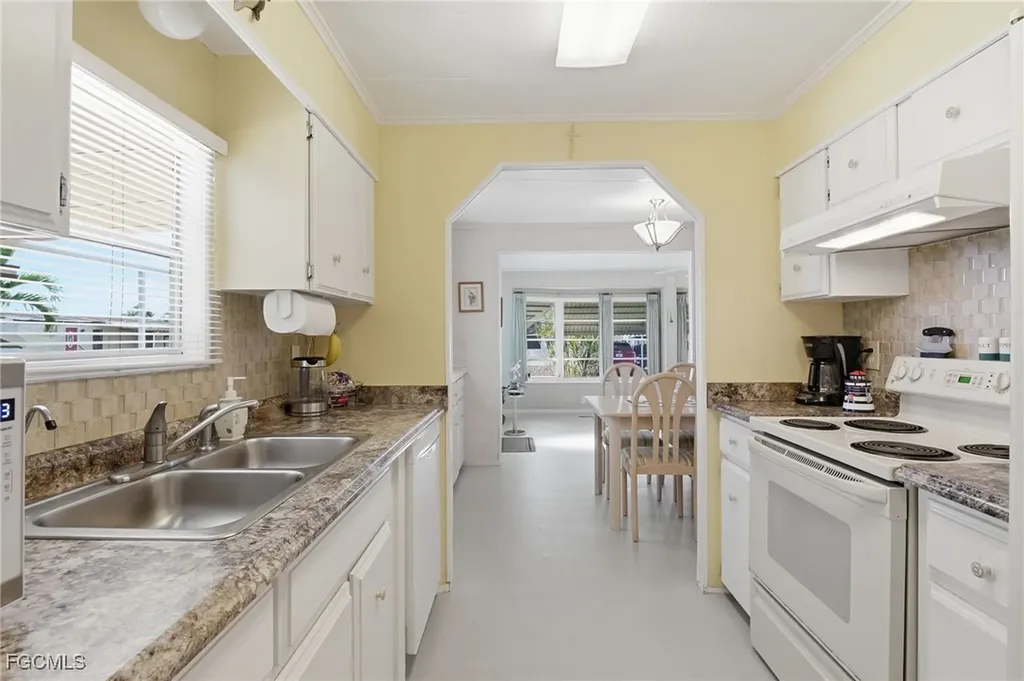 14734 Patrick Henry Road North Fort Myers FL 33917