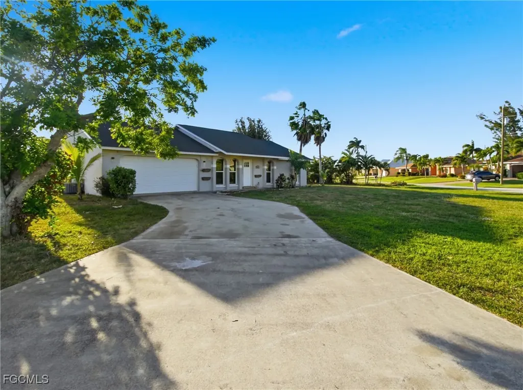 2618 SW 32nd Lane Cape Coral FL 33914