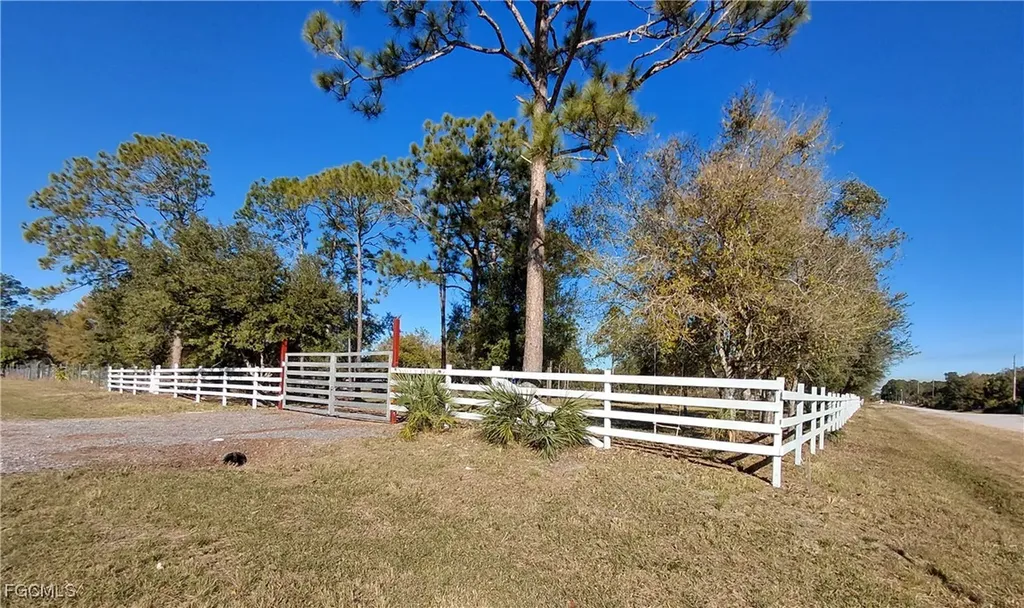 621 Avenida Del Sur Clewiston FL 33440
