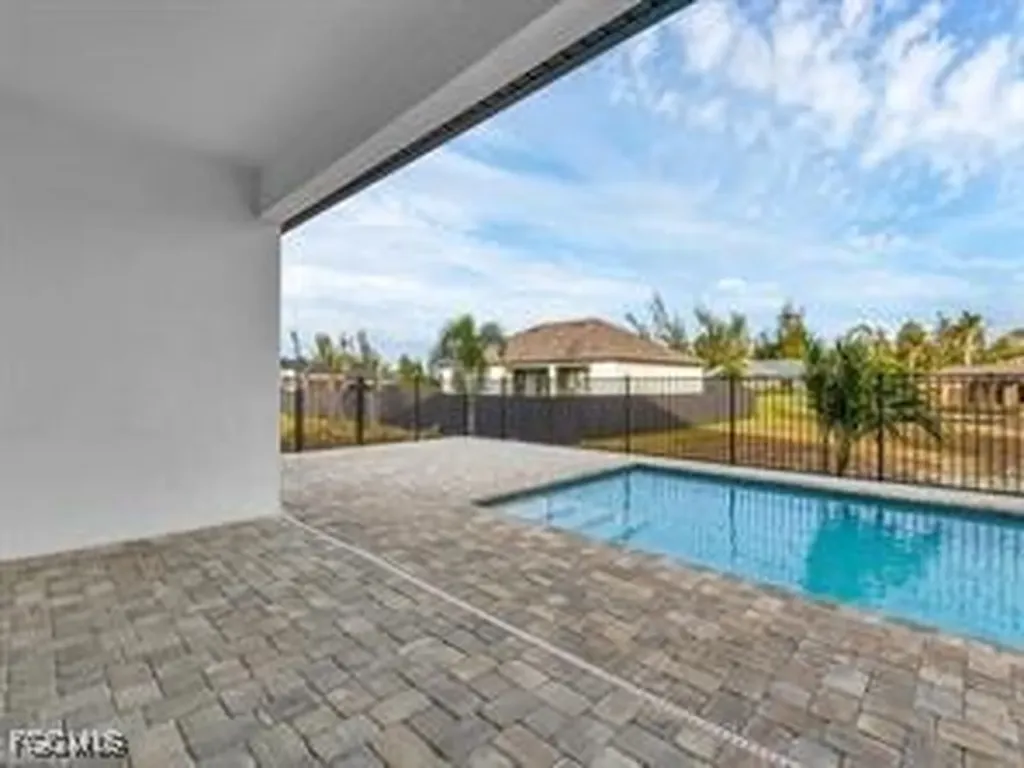 2315 NW 43rd Avenue Cape Coral FL 33993